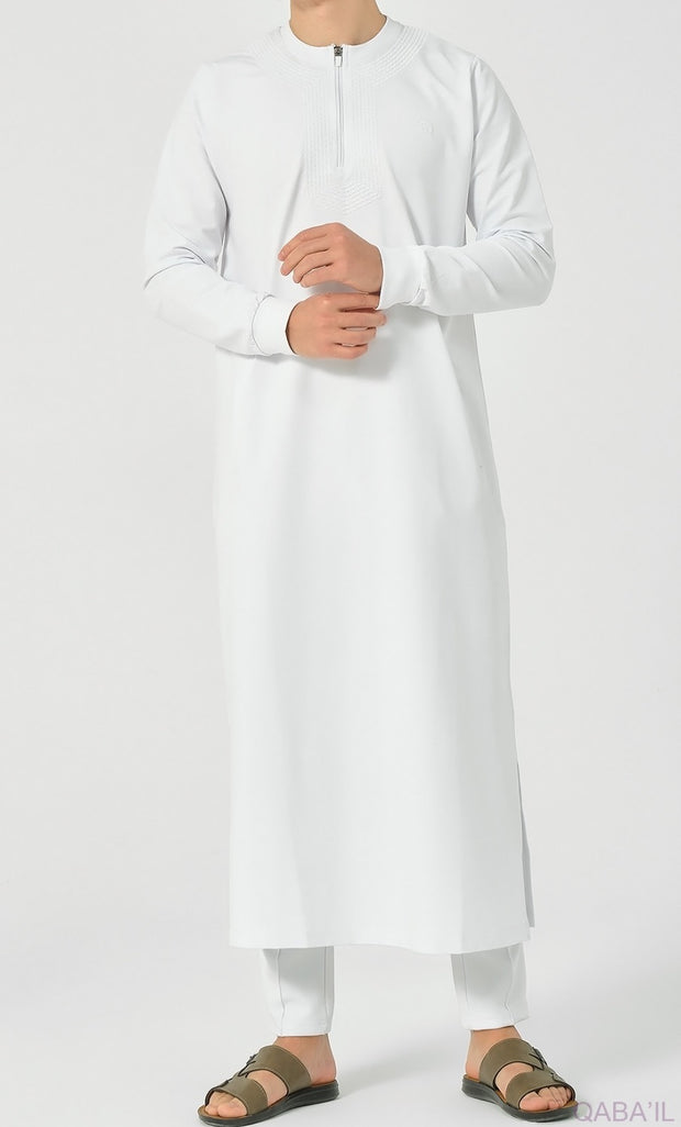 Jogging Qamis "Amwaj" White by Qaba'il